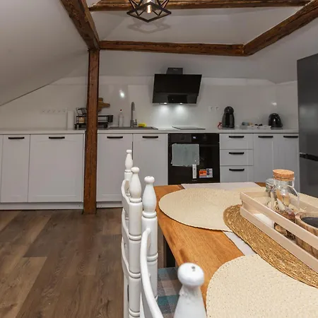 Apartamento The House 3 *