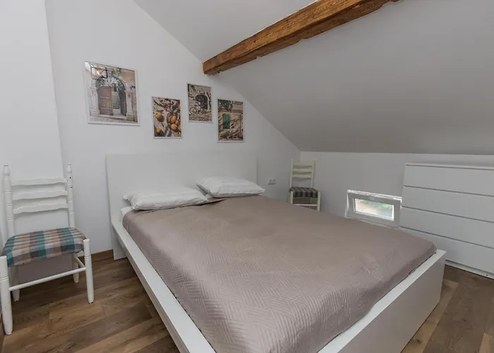 The House 3 Lägenhet *