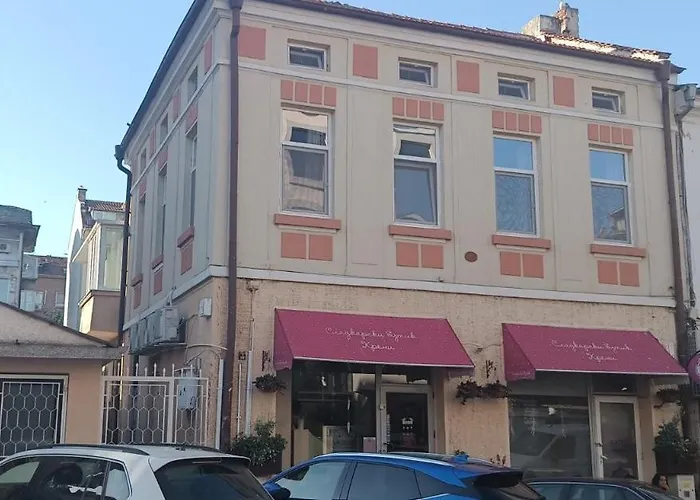 The House 3 Apartment *