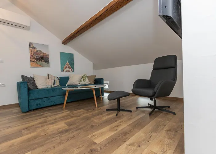 The House 3 Apartment Burgas